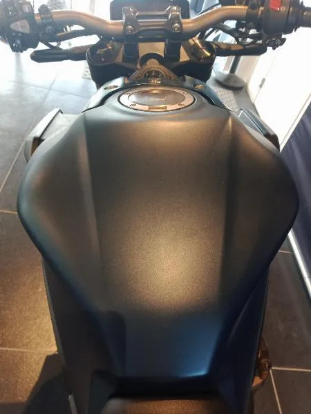 CB 650 R