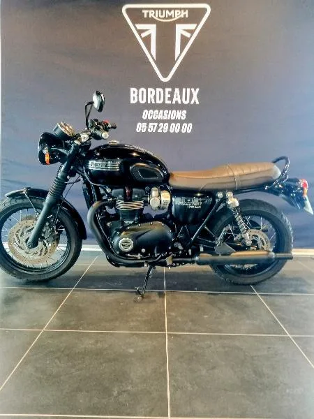 Bonneville T120 Black
