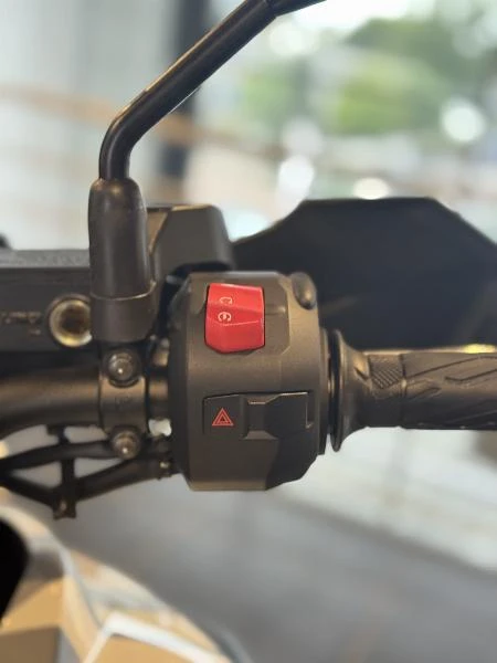 DL VSTROM 1050