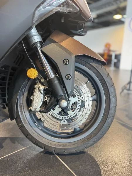 AK 550