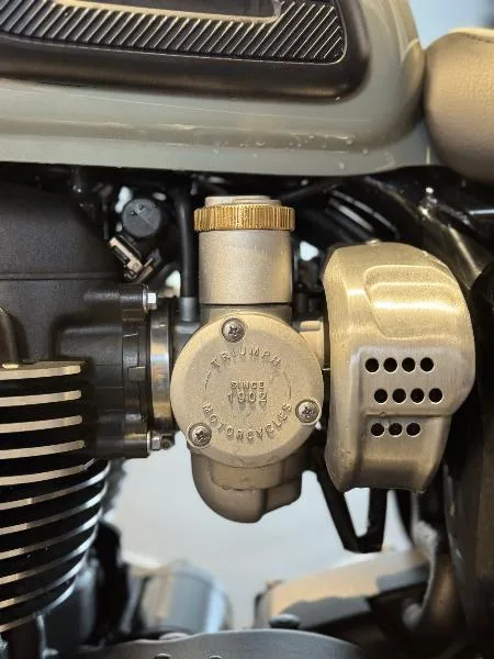 BONNEVILLE T120