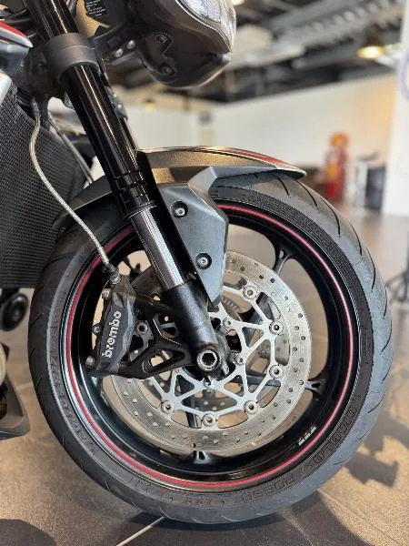 STREET TRIPLE 765 R