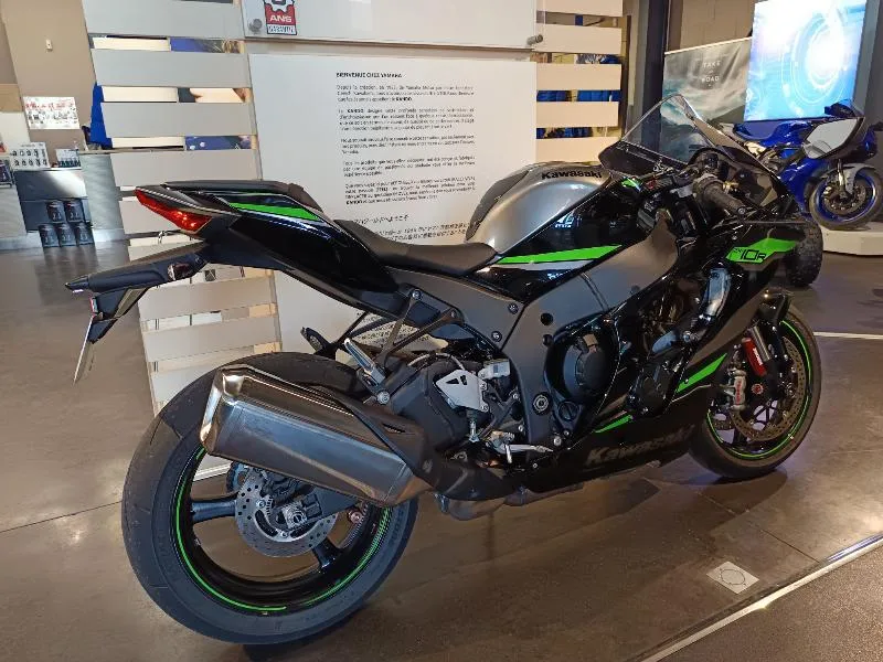 ZX10R