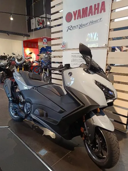 XP TMAX 560 TECH MAX