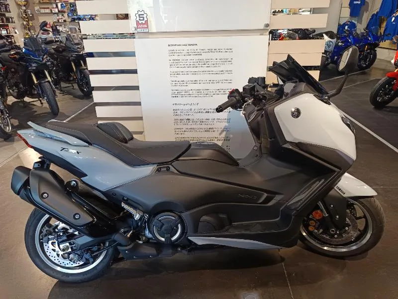 XP TMAX 560 TECH MAX