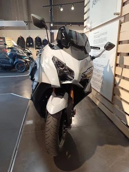 XP TMAX 560 TECH MAX