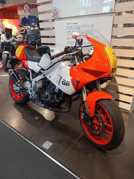 XSR 900 GP