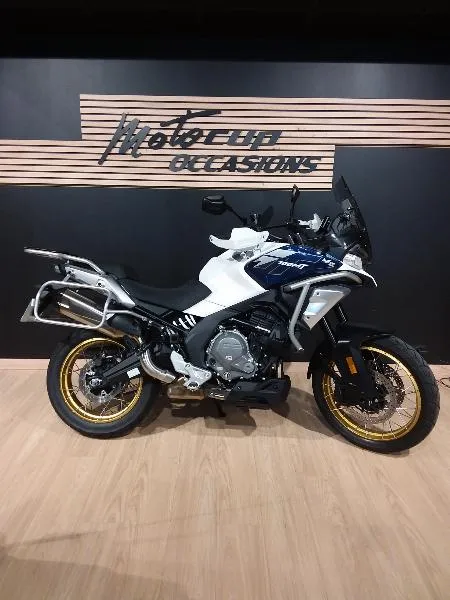 MT 700