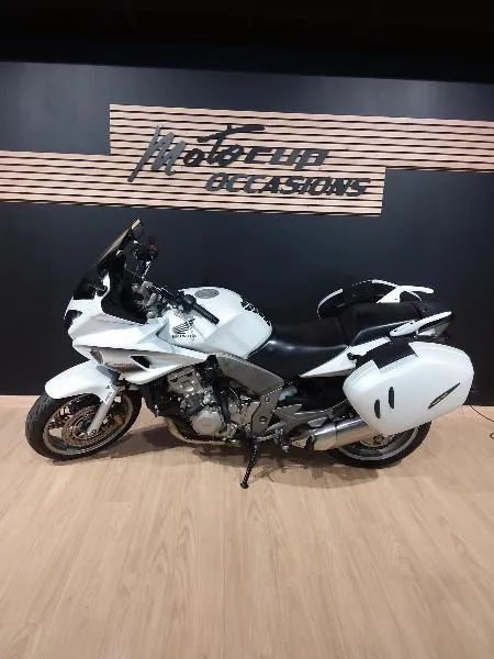 CBF 1000 F