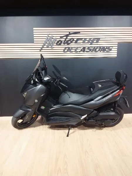 XMAX 125