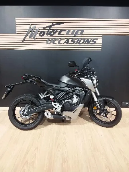CB 125  R