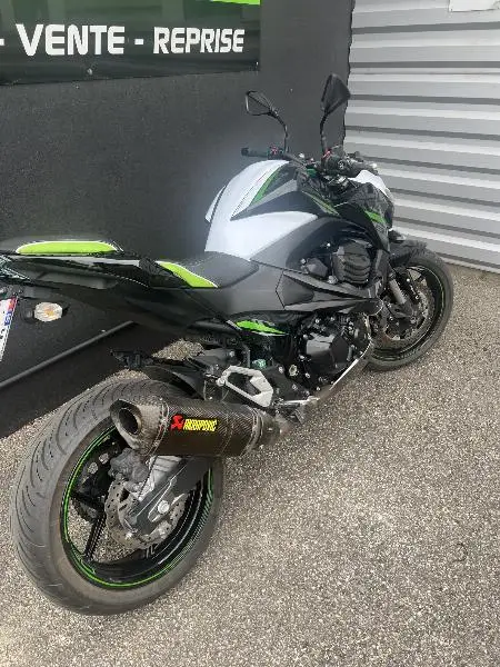 Z 800