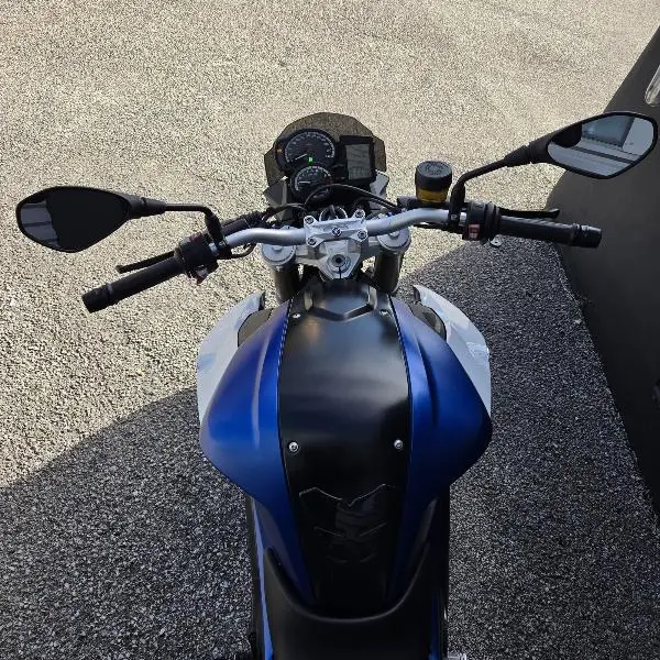 F 800 R
