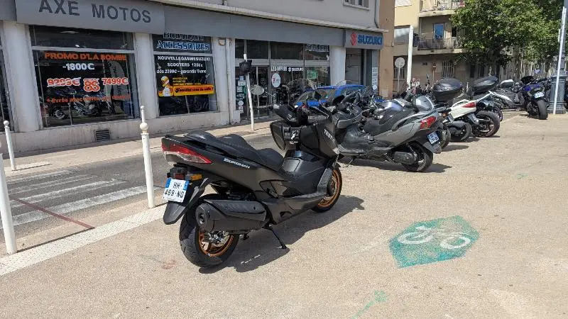 BURGMAN 400