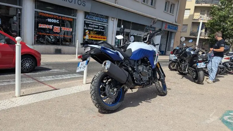 VSTROM 800DE