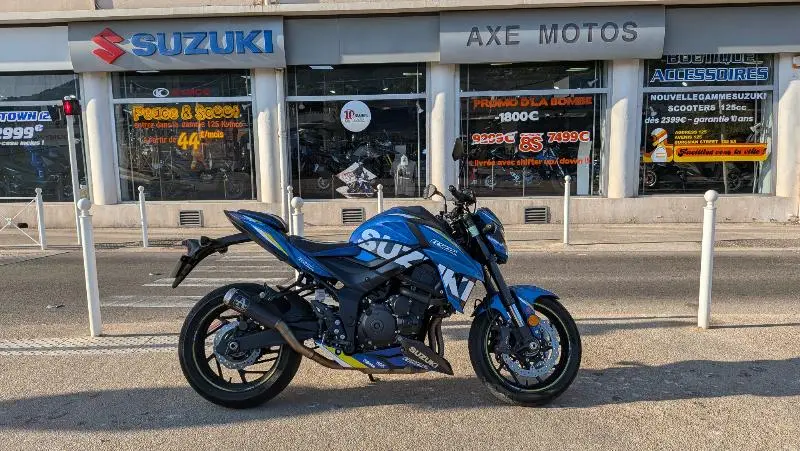 GSXS 750