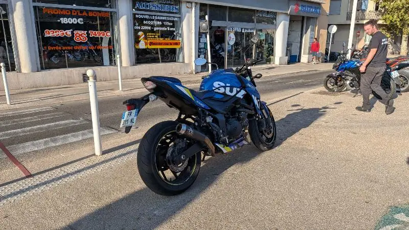 GSXS 750