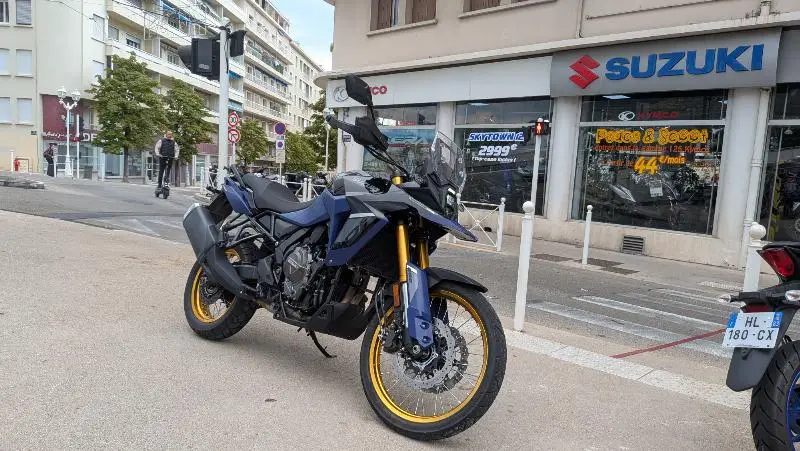 DL VSTROM 800DE