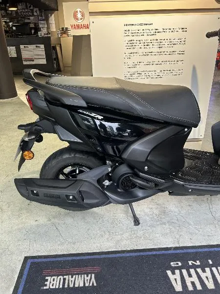 RayZR 125