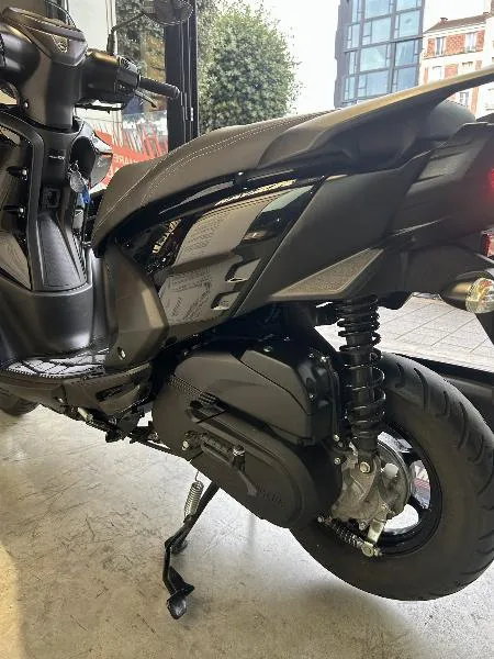 RayZR 125