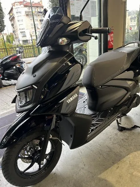 RayZR 125