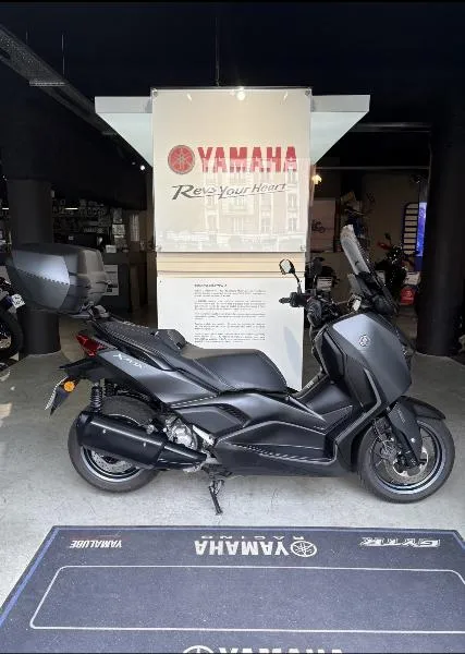 XMAX 300 2024