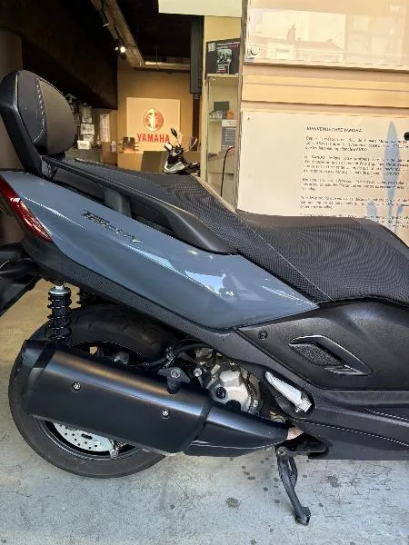 TRICITY 300