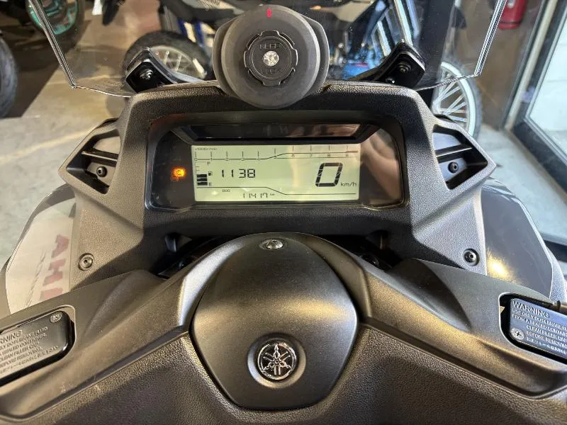 TRICITY 300