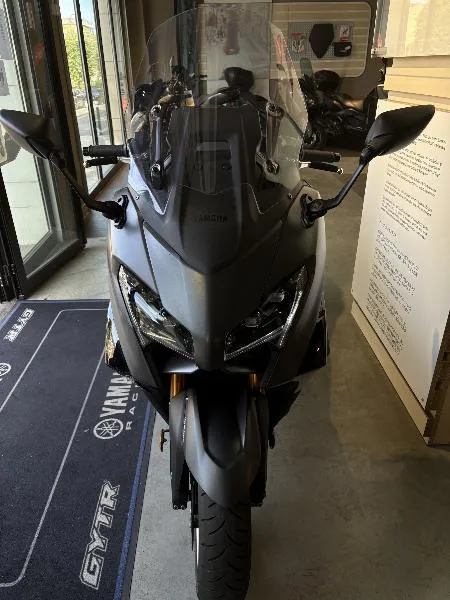 XP TMAX 560 TECH MAX