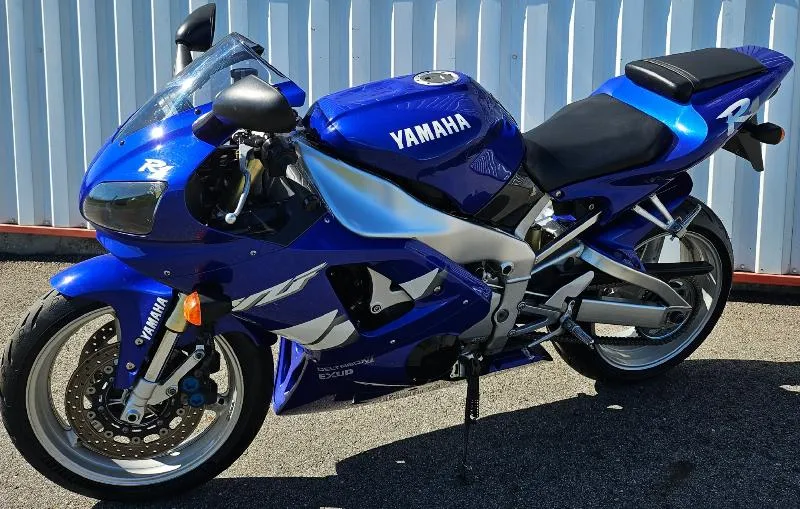 YZF 1000 R1