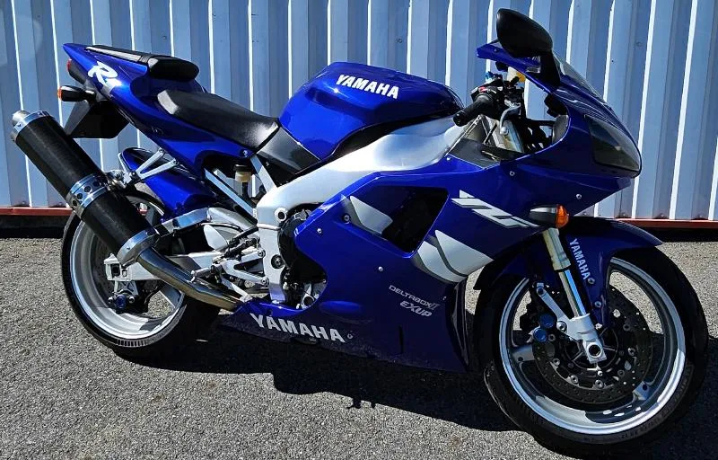 YZF 1000 R1