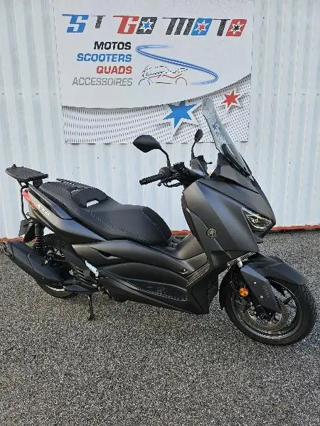 XMAX 125