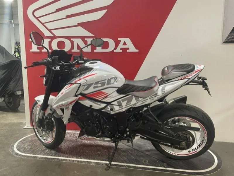 GSXS 750