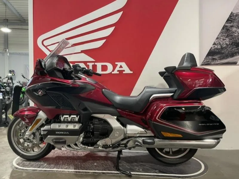 GL 1800 GOLDWING TOURING DCT