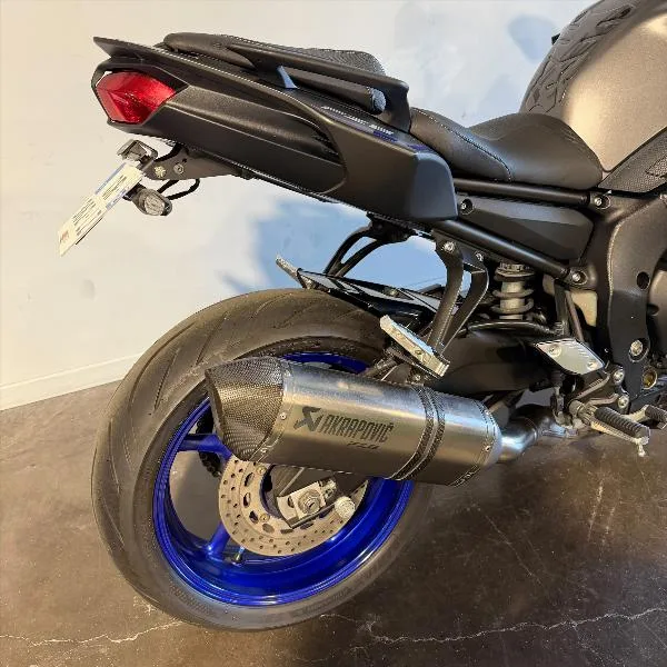 FZ8