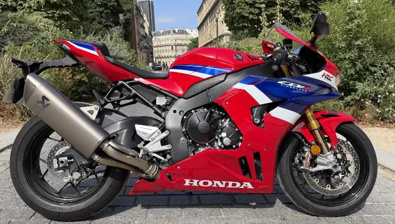 CBR 1000  RRR FIREBLADE SP