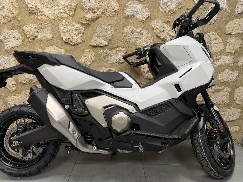 XADV 750 DCT