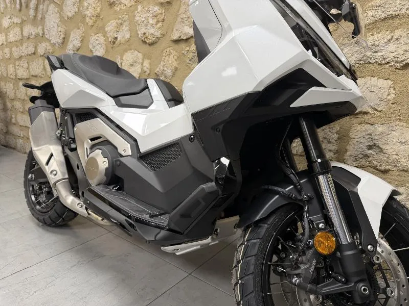 XADV 750 DCT