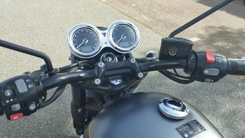 Bonneville T120 Black