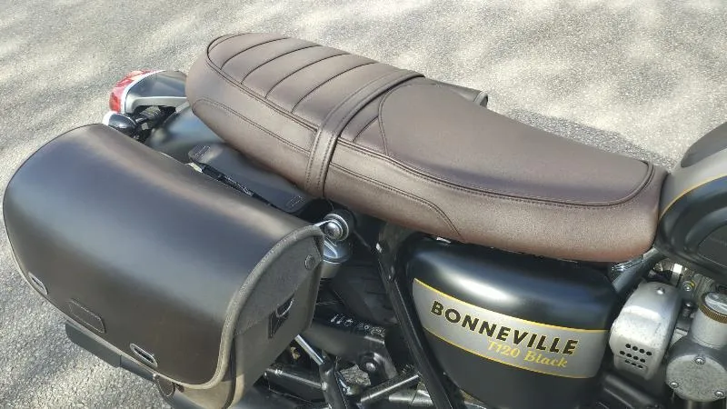 Bonneville T120 Black