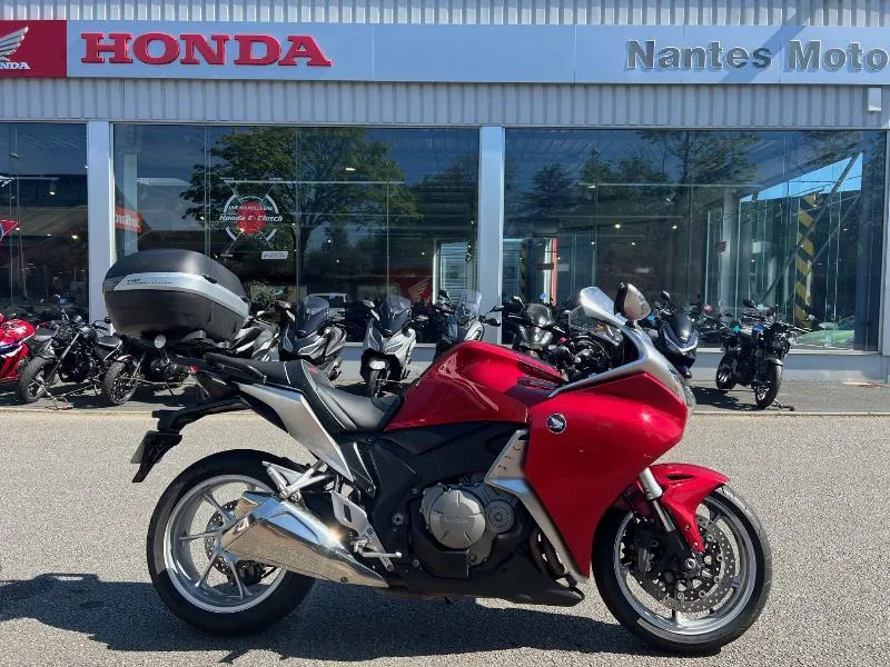 VFR 1200 F 2010