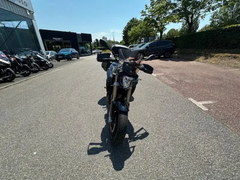 F 800 R
