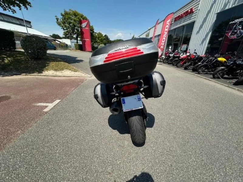 F 800 R