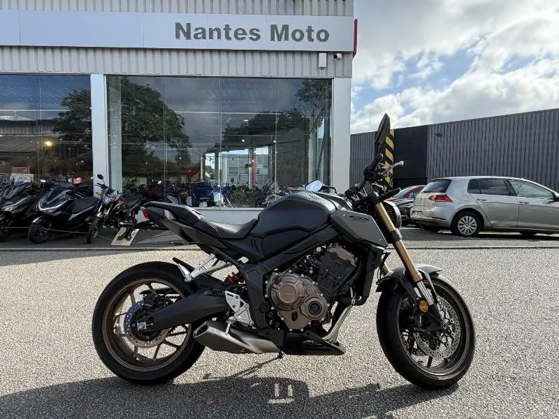 CB 650 R