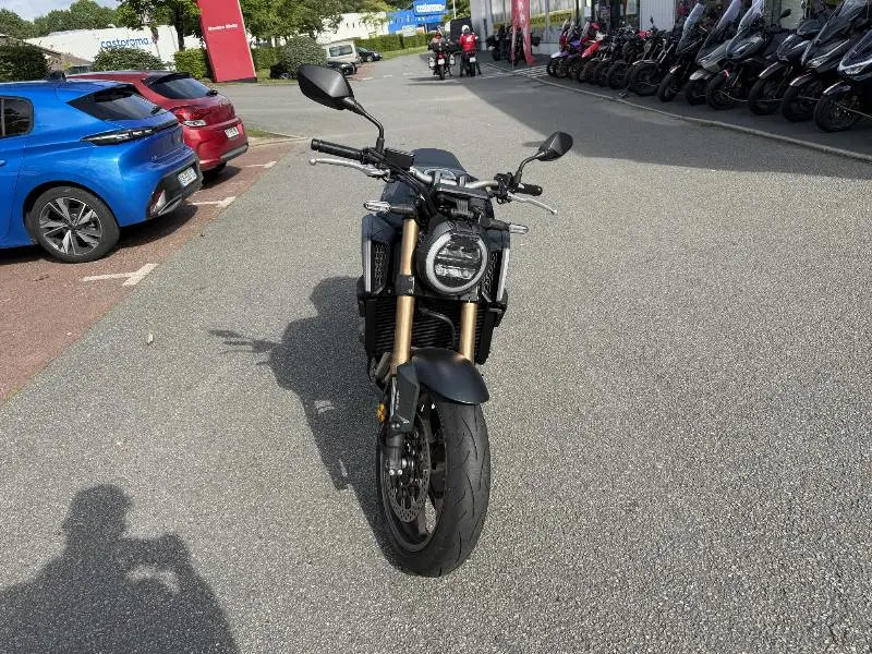 CB 650 R