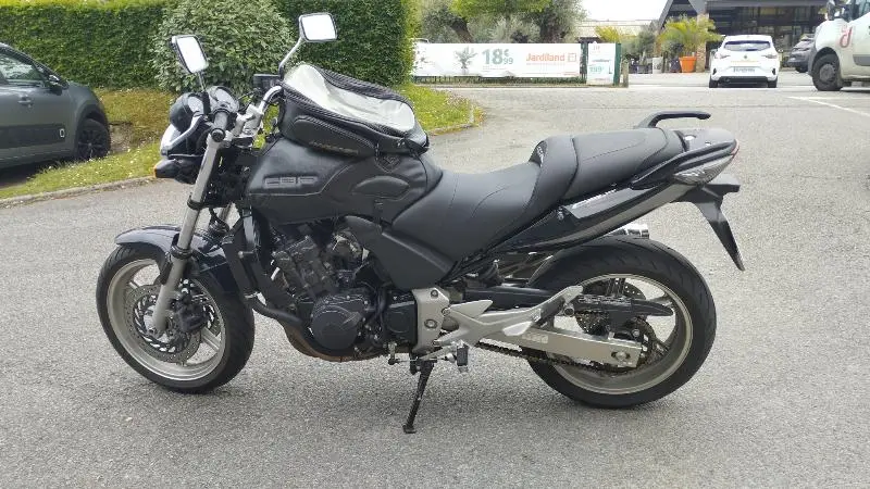 CBF600 2004