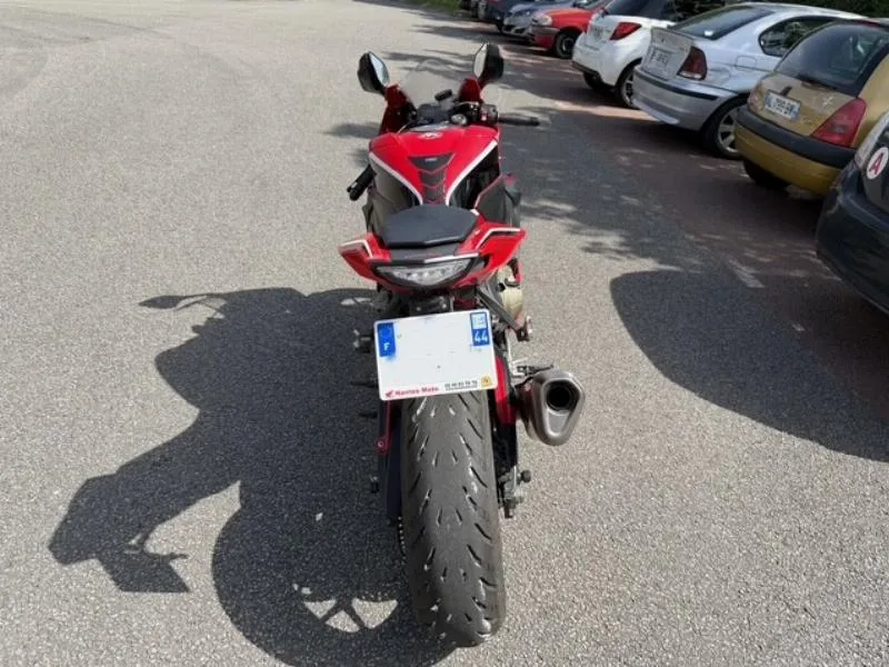 CBR1000RA