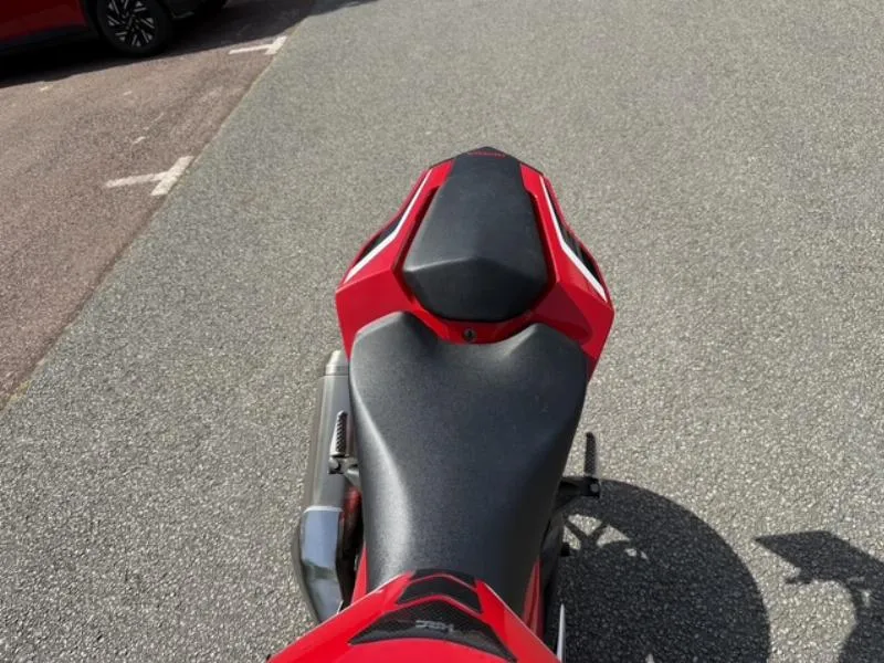 CBR1000RA