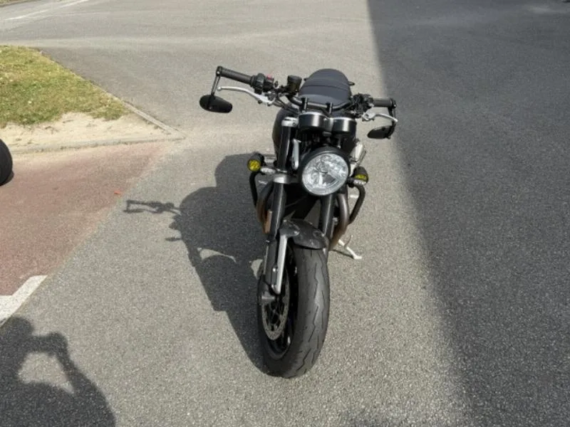 SPEED TWIN 1200