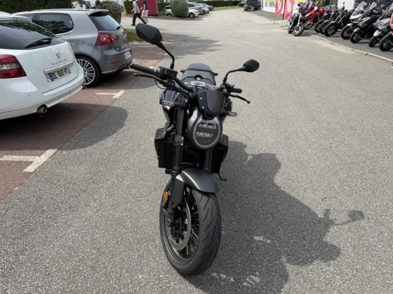 CB 1000 R